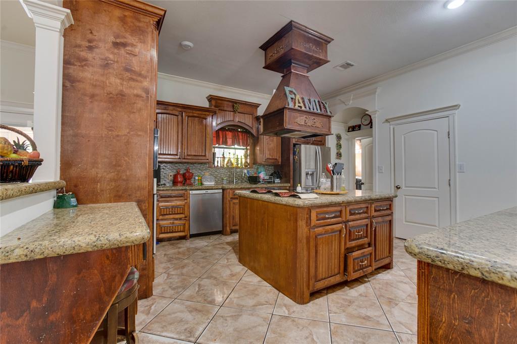 14131 Willis Waukegan Rd, Conroe, TX 77303