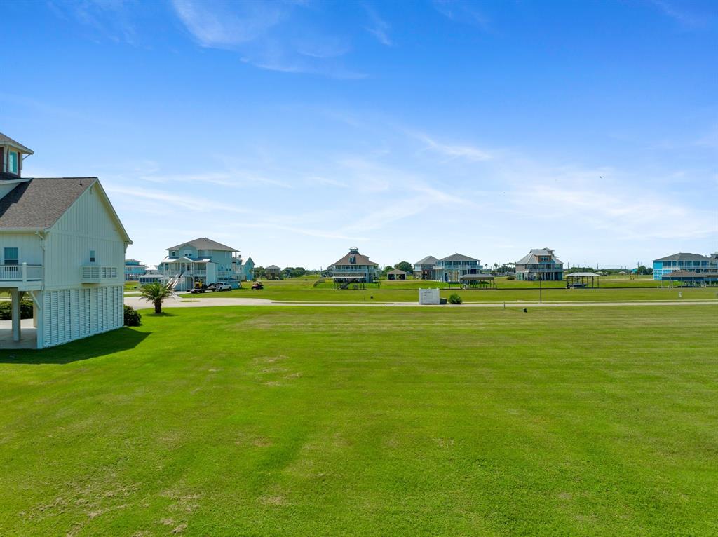 For Sale 1909 Laguna Harbor Estate Boulevard, Port Bolivar, TX 77650