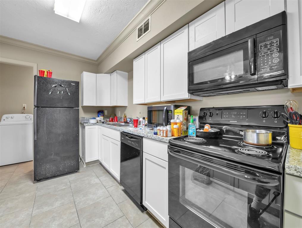 1511 Cos St, Liberty, TX 77575