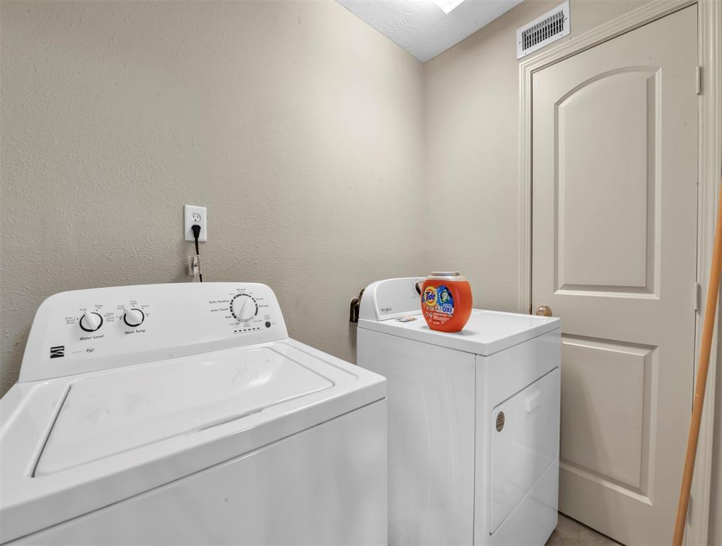 1511 Cos St, Liberty, TX 77575