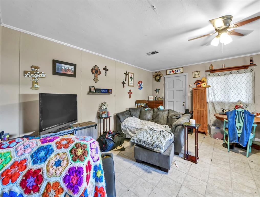 1511 Cos St, Liberty, TX 77575