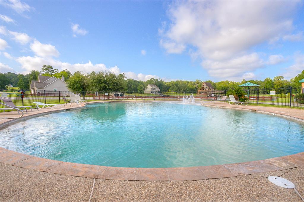 36 Wildwood Lake Dr, Huntsville, TX 77320