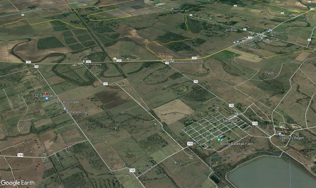 132 Sabinal St, Boling, TX 77420