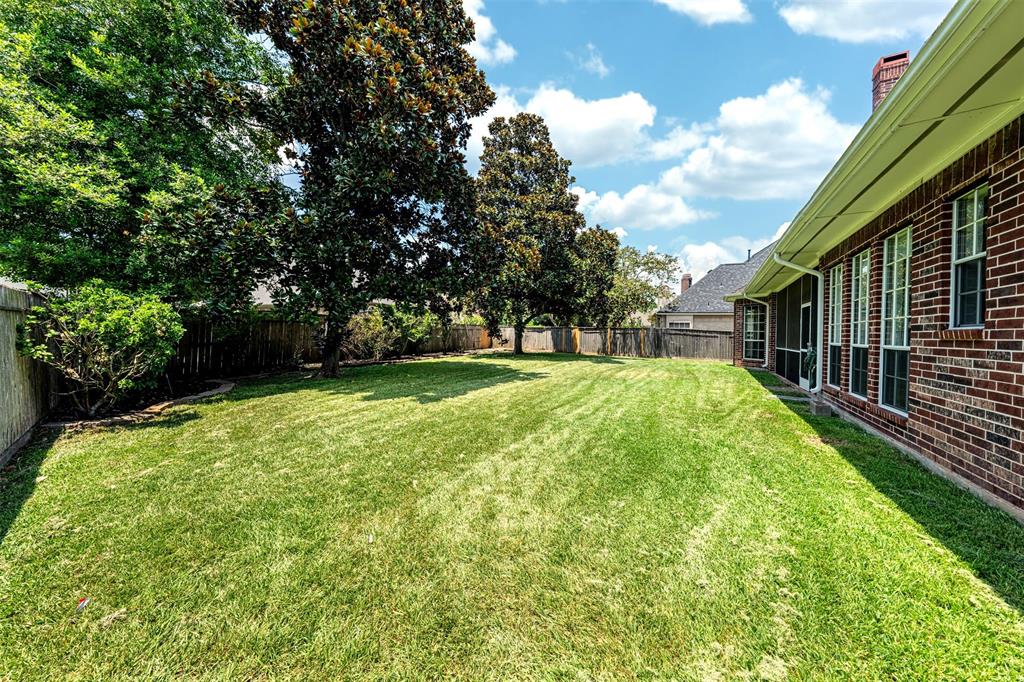 18 Fosters Green Dr, Sugar Land, TX 77479