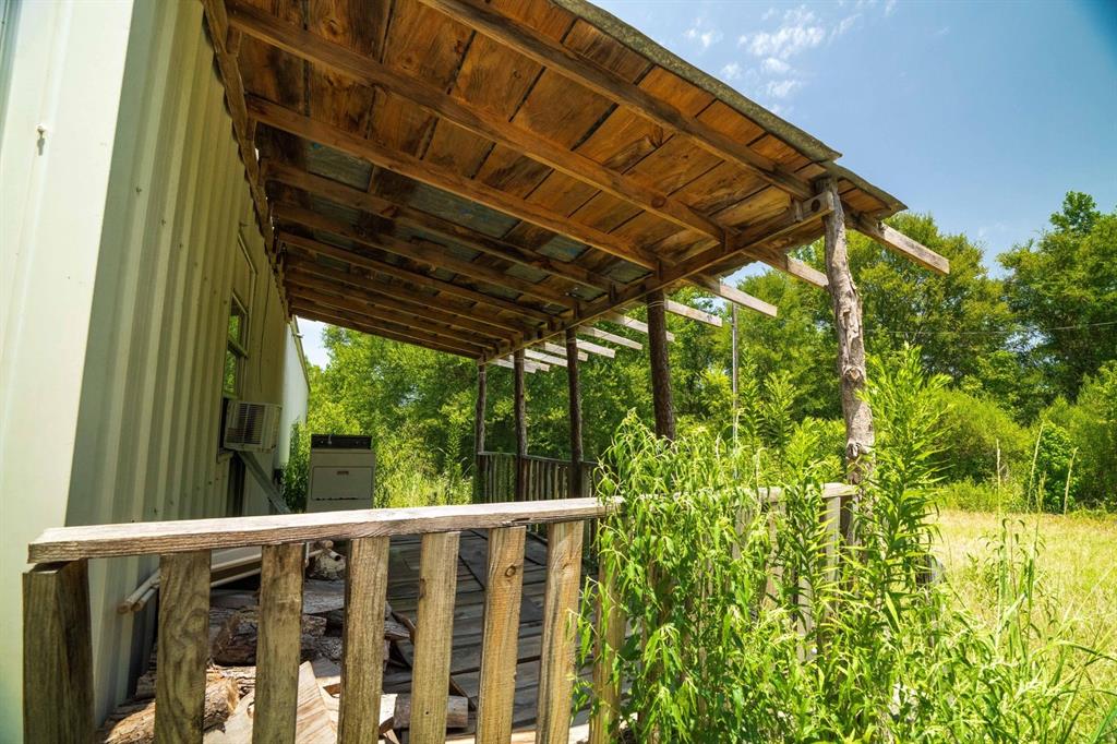 188 County Road 2536, Shelbyville, TX 75973