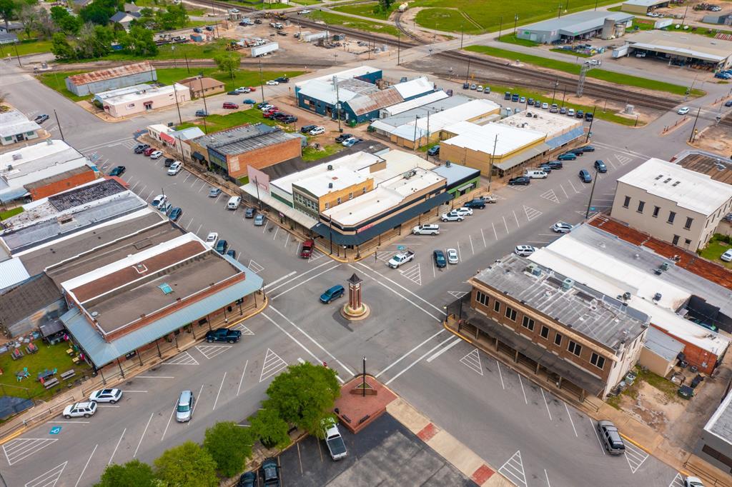 326 Riverwood Village Ln, Sealy, TX 77474