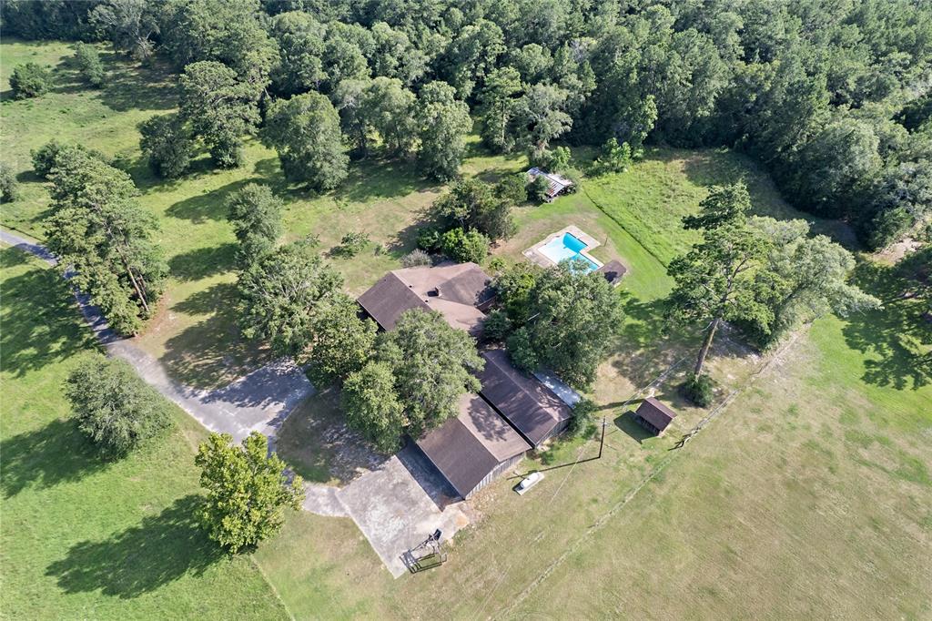 1743 CR 1325, Warren, TX 77664