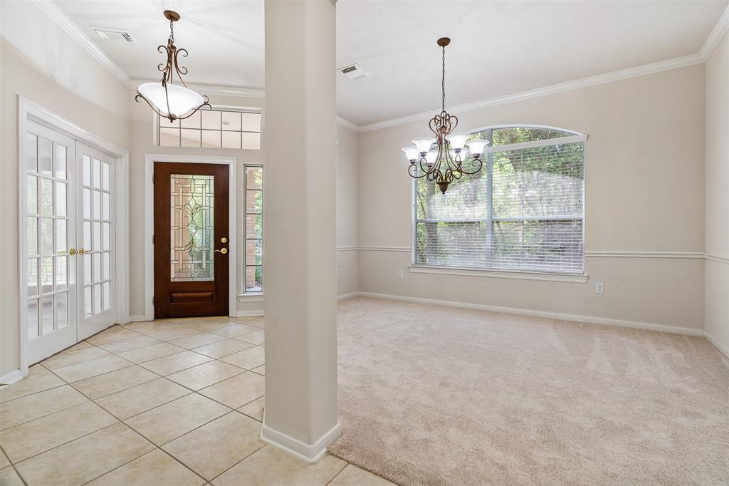 38 W Windsor Hills Cir, Conroe, TX 77384