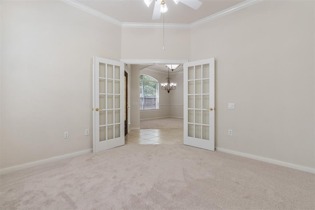 38 W Windsor Hills Cir, Conroe, TX 77384