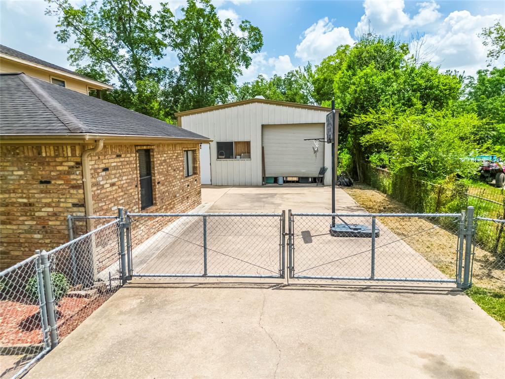 5314 Pine Ave, Pasadena, TX 77503