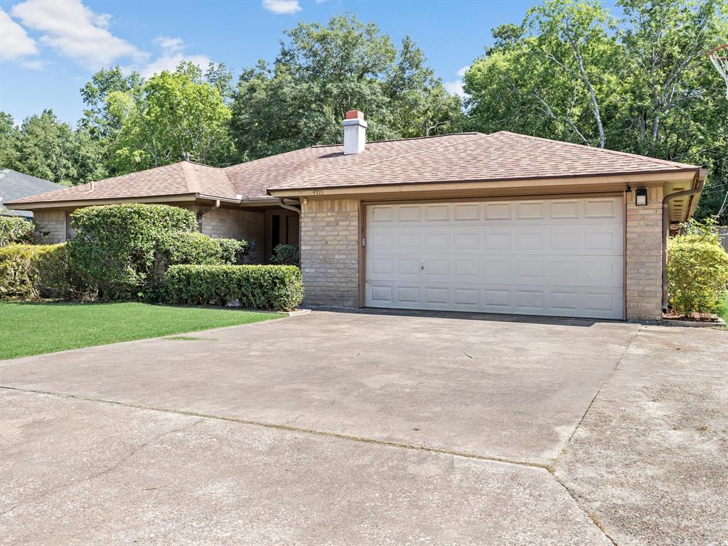 4555 Calumet Dr, Beaumont, TX 77708