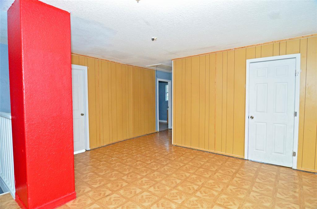 9406 Avenue E, Liverpool, TX 77577