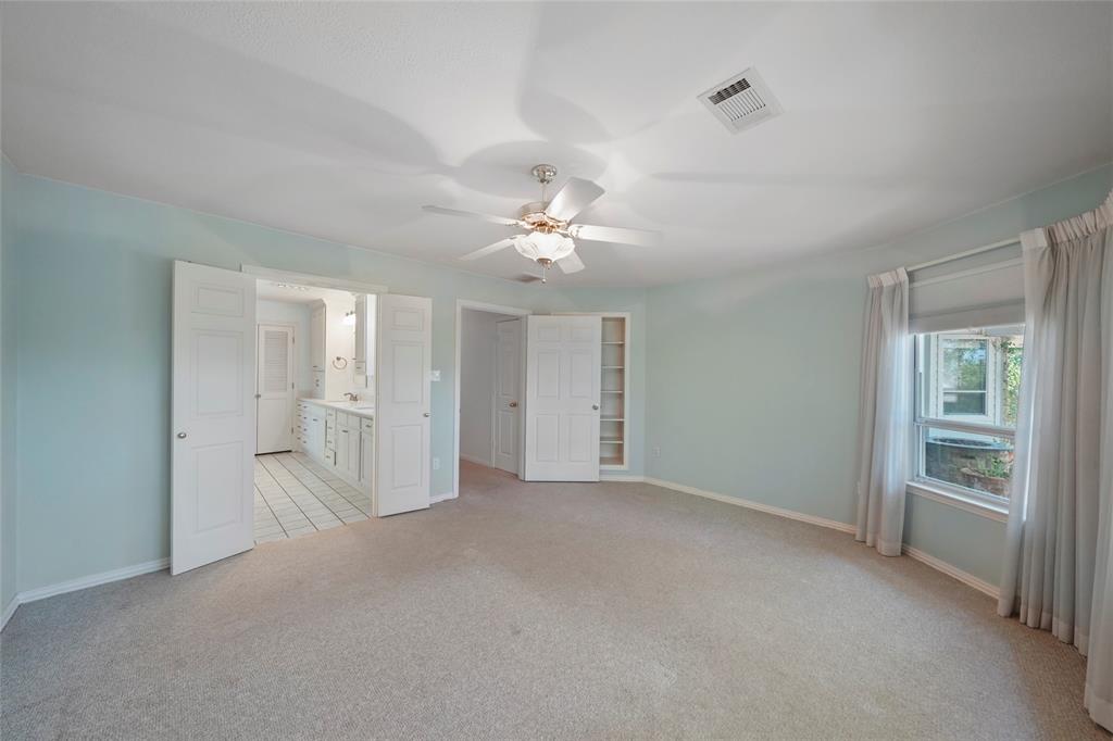 160 Lake Oaks Blvd, Coldspring, TX 77331