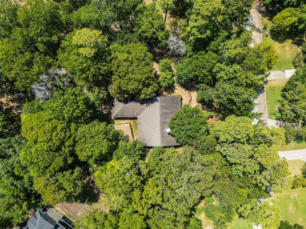 160 Lake Oaks Blvd, Coldspring, TX 77331