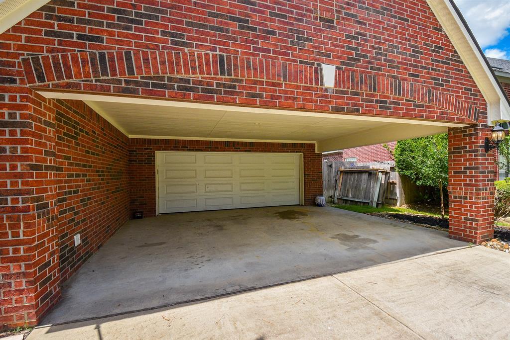 18707 Glenn Haven Estates Dr, Spring, TX 77379