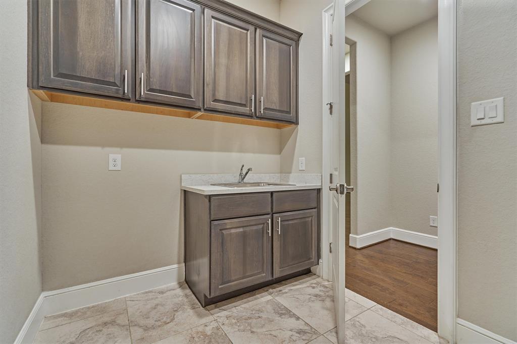 8557 Alford Point Dr, Magnolia, TX 77354