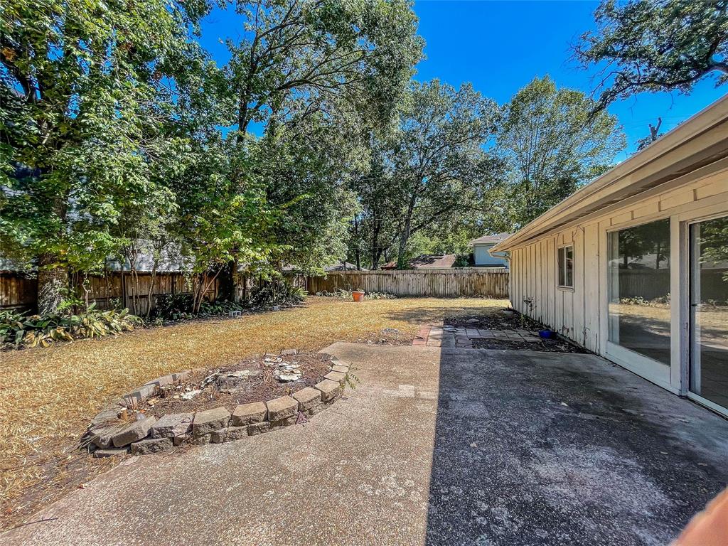 12923 Butterfly Ln, Houston, TX 77024