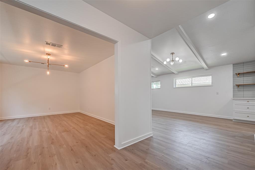 310 Willow Vista Dr, El Lago, TX 77586