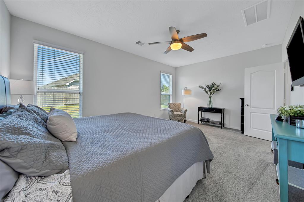 9013 Cimarron River Ln, Magnolia, TX 77354