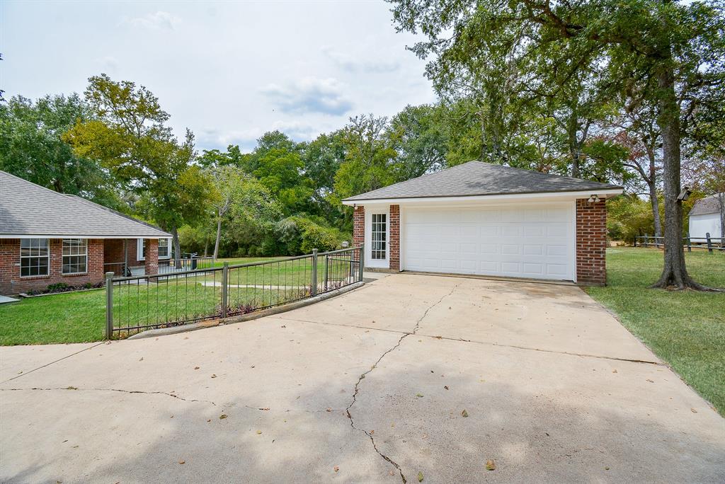 2209 Vogel Ln, Pattison, TX 77423