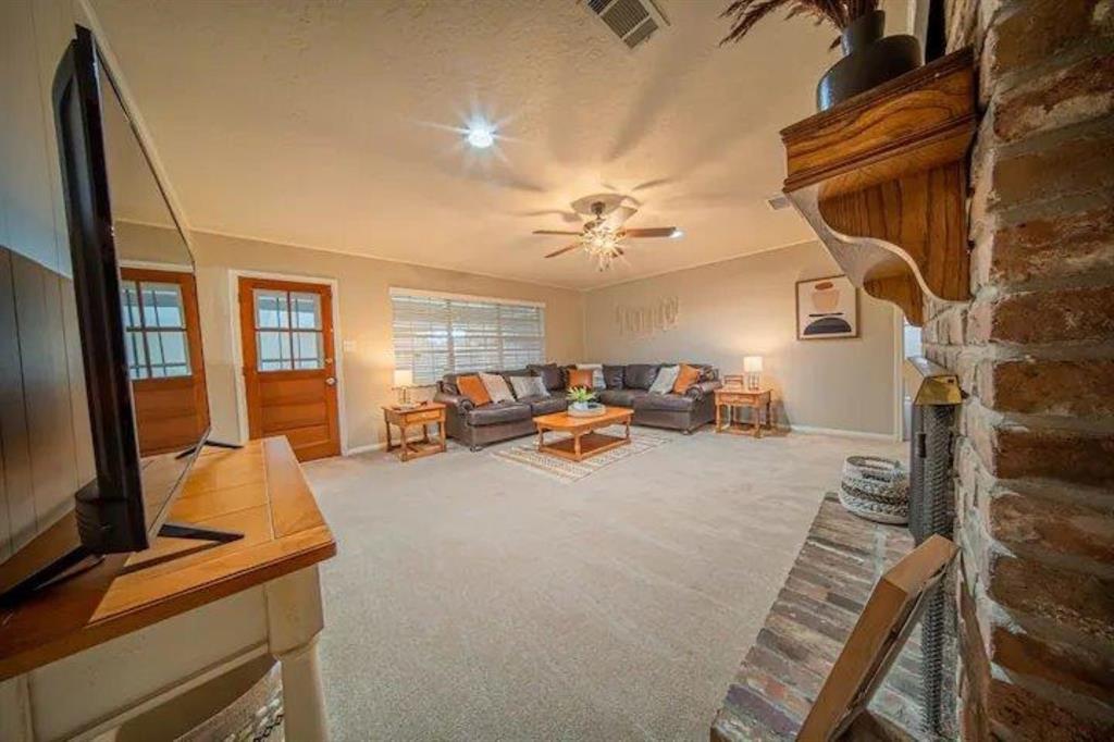 1705 21st Ave N, Texas City, TX 77590