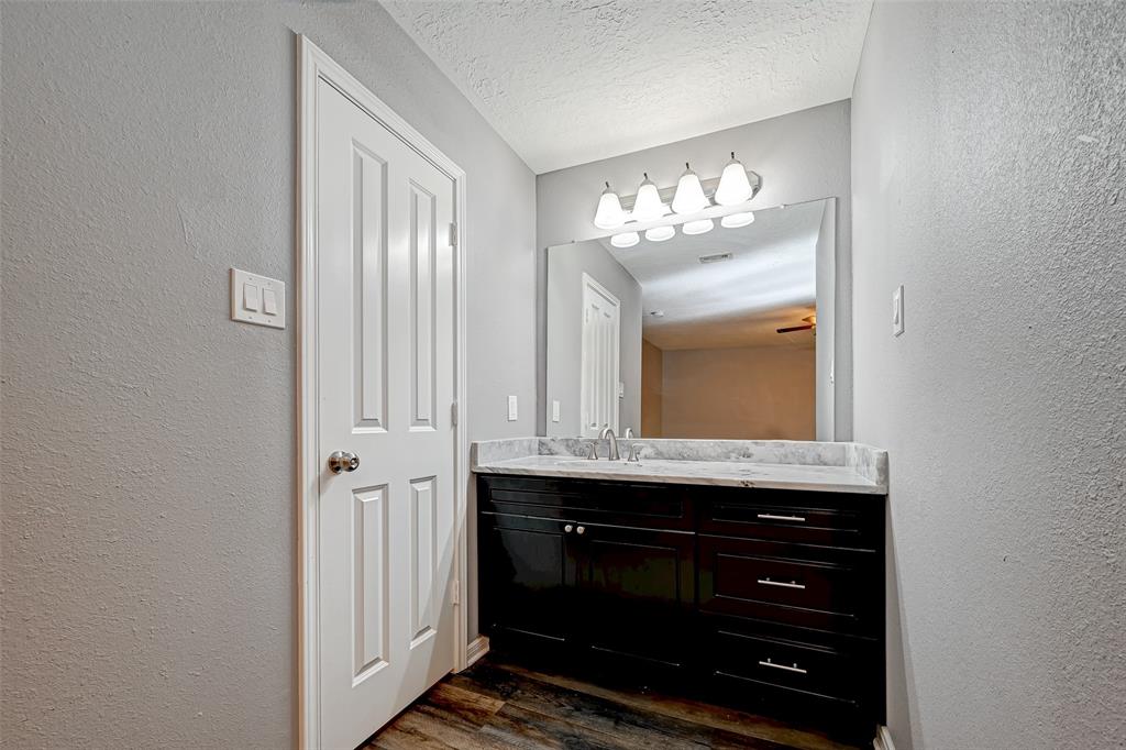 3710 Decker Dr 6, Baytown, TX 77520