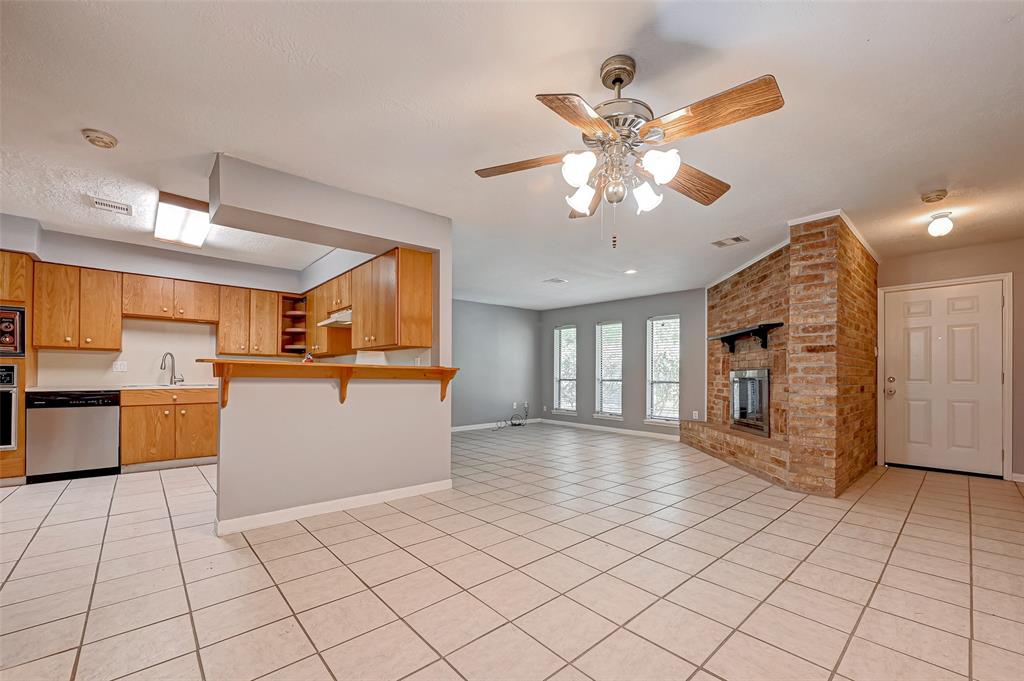 3710 Decker Dr 6, Baytown, TX 77520