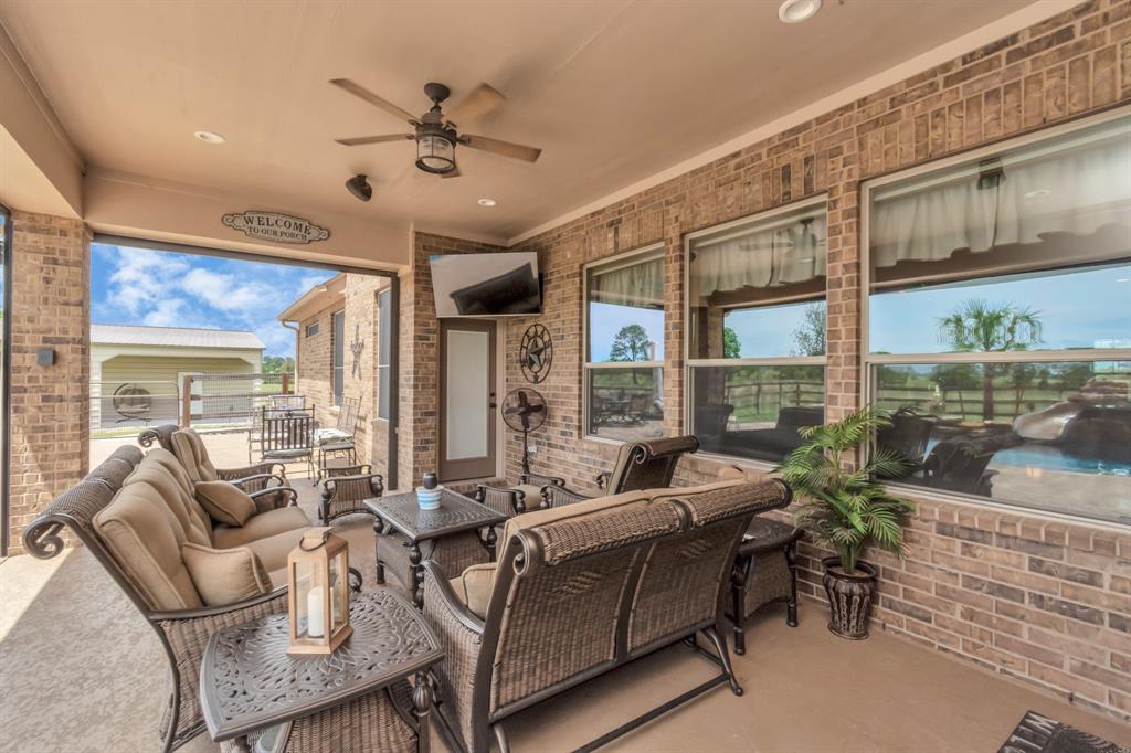 15133 Mathis Rd, Waller, TX 77484