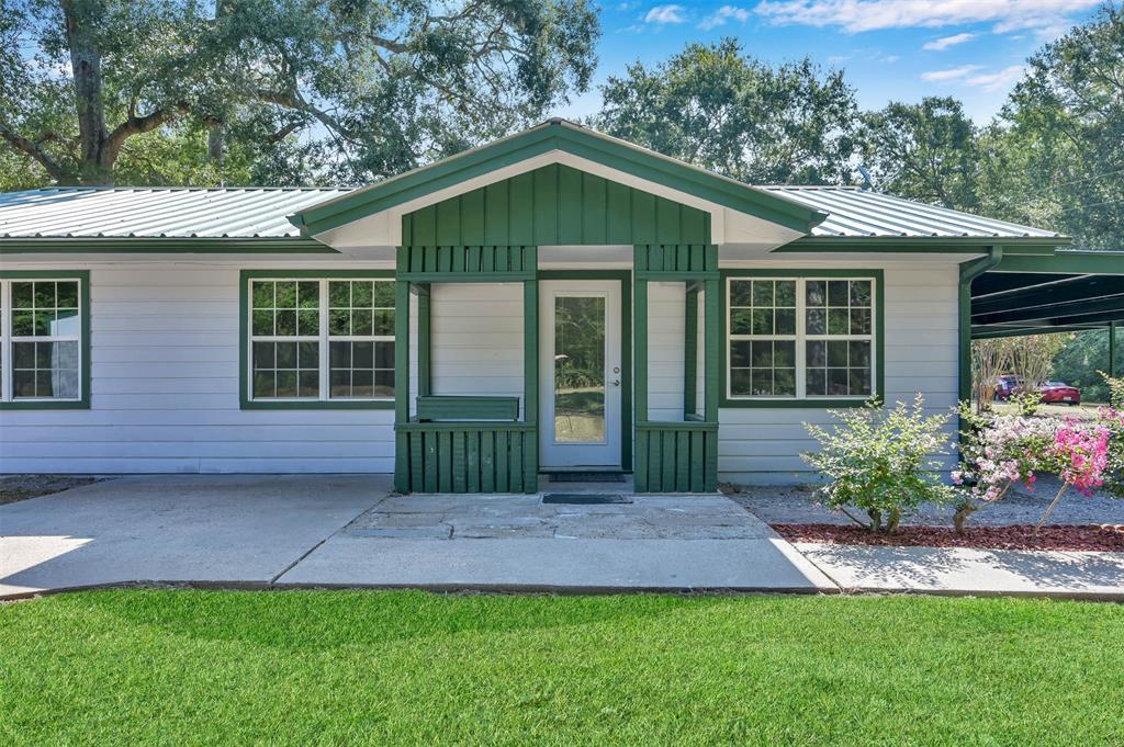 880 County RD 3181, Cleveland, TX 77327