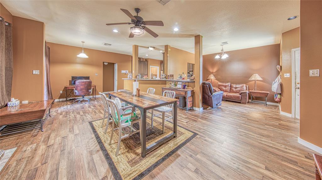 13262 Lake Breeze Ln, Willis, TX 77318