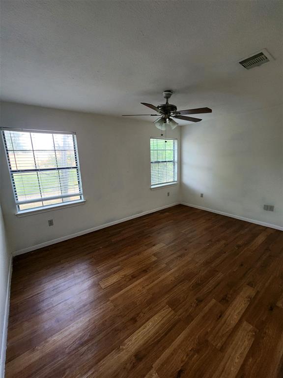 2101 Highway 3, Dickinson, TX 77539