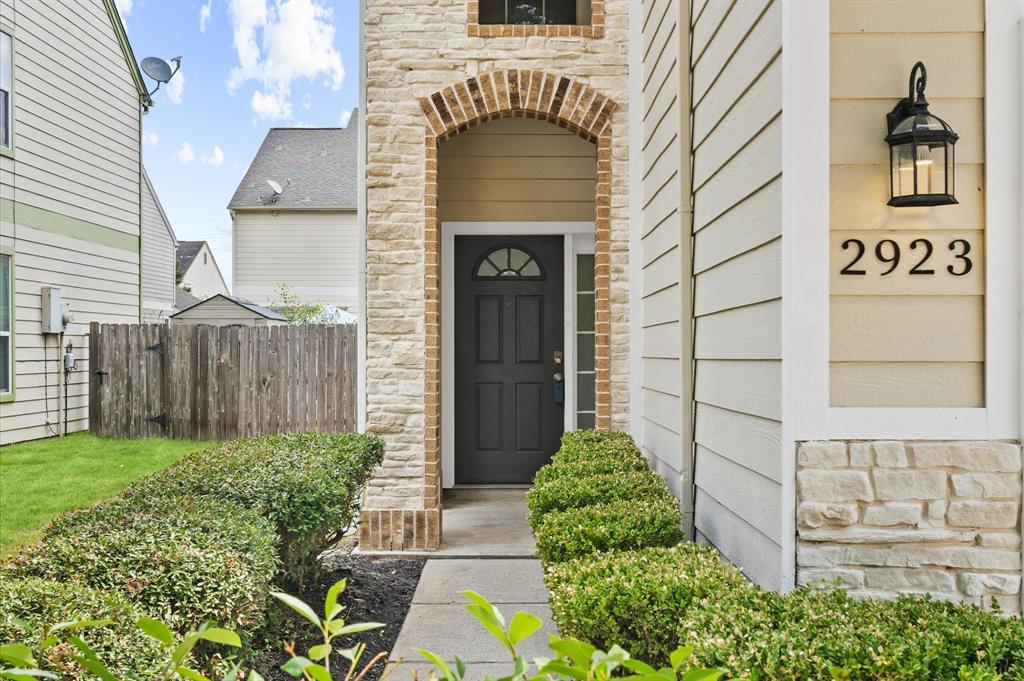 2923 Edgewick Elm Street, Fresno, TX 77545