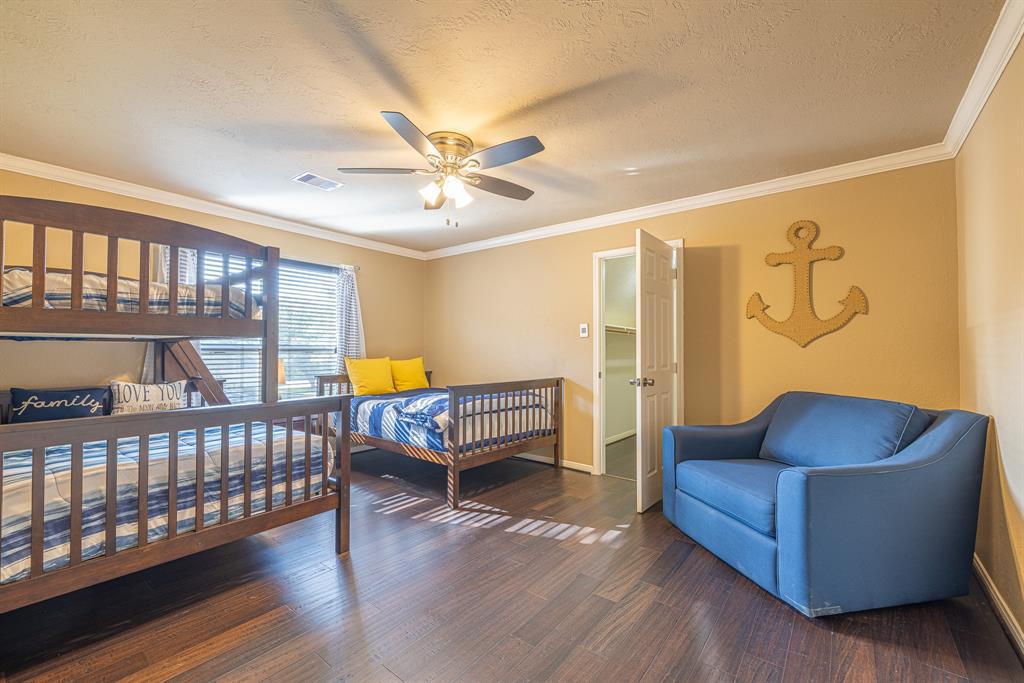 285 Blue Heron Dr, Montgomery, TX 77316