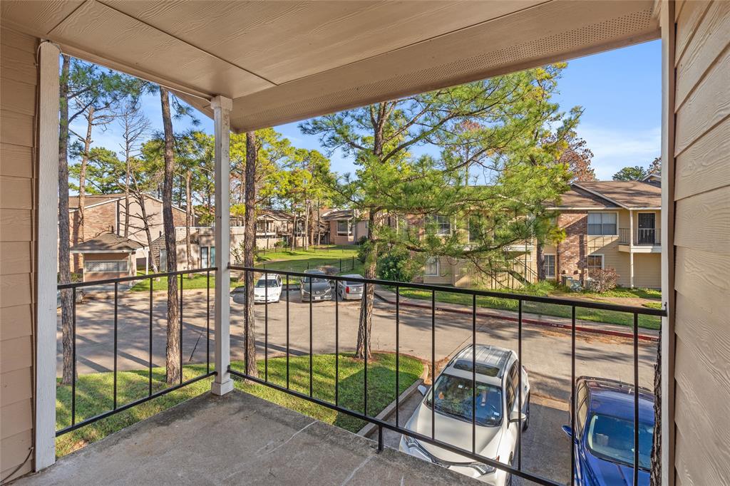 7402 Alabonson Rd 106, Houston, TX 77088