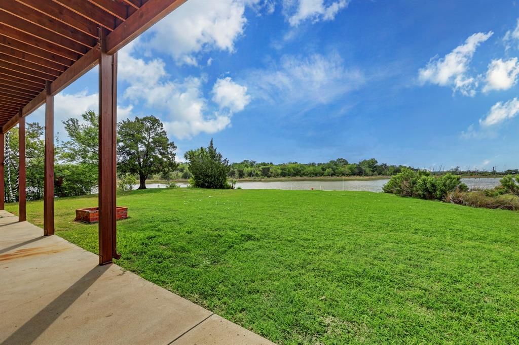 303 Winkler St, Baytown, TX 77520