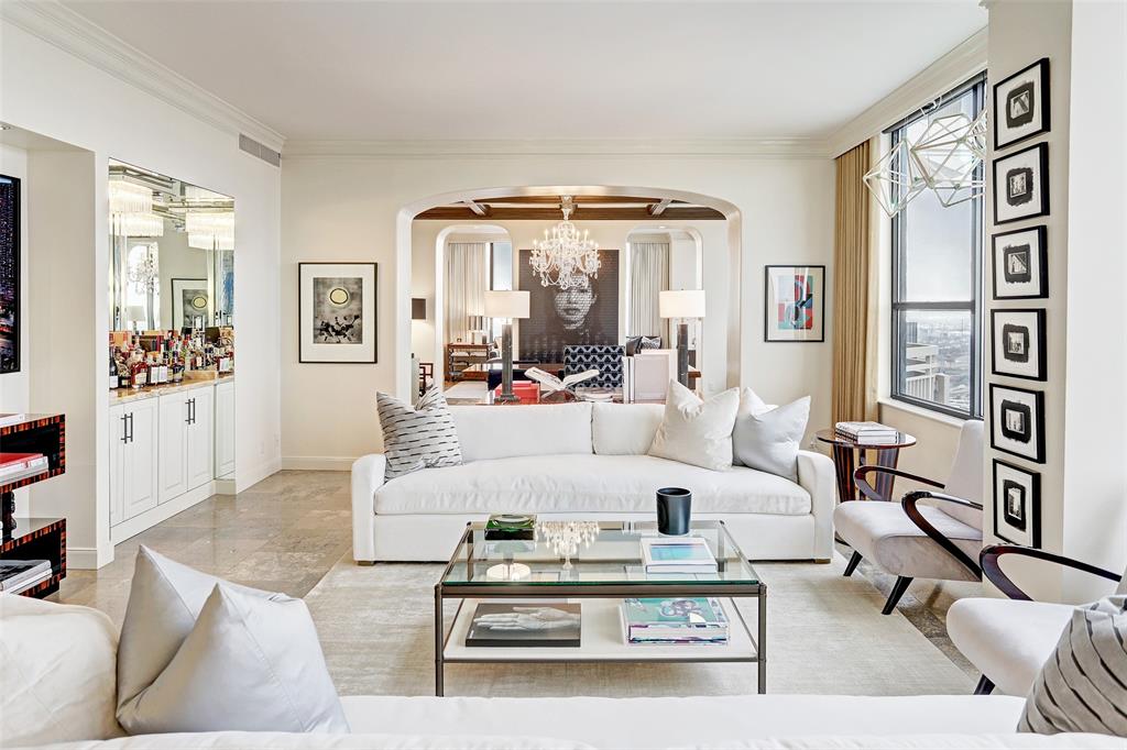 Highrise for sale in Houston, Texas, 14 Greenway Plaza 30F, 77046