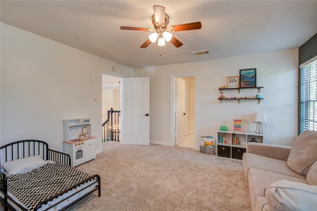 116 Dewberry Dr, Lake Jackson, TX 77566