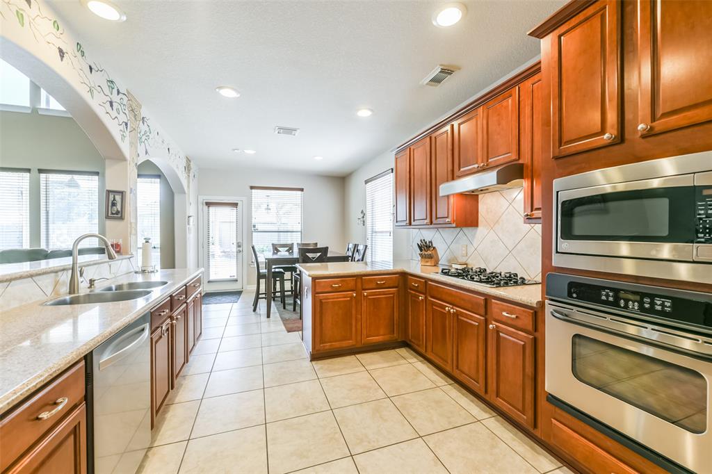 25633 Peppermill Creek Dr, Porter, TX 77365