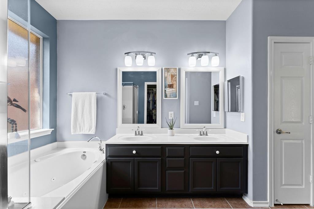 25618 Saddlebrook Village Dr, Tomball, TX 77375