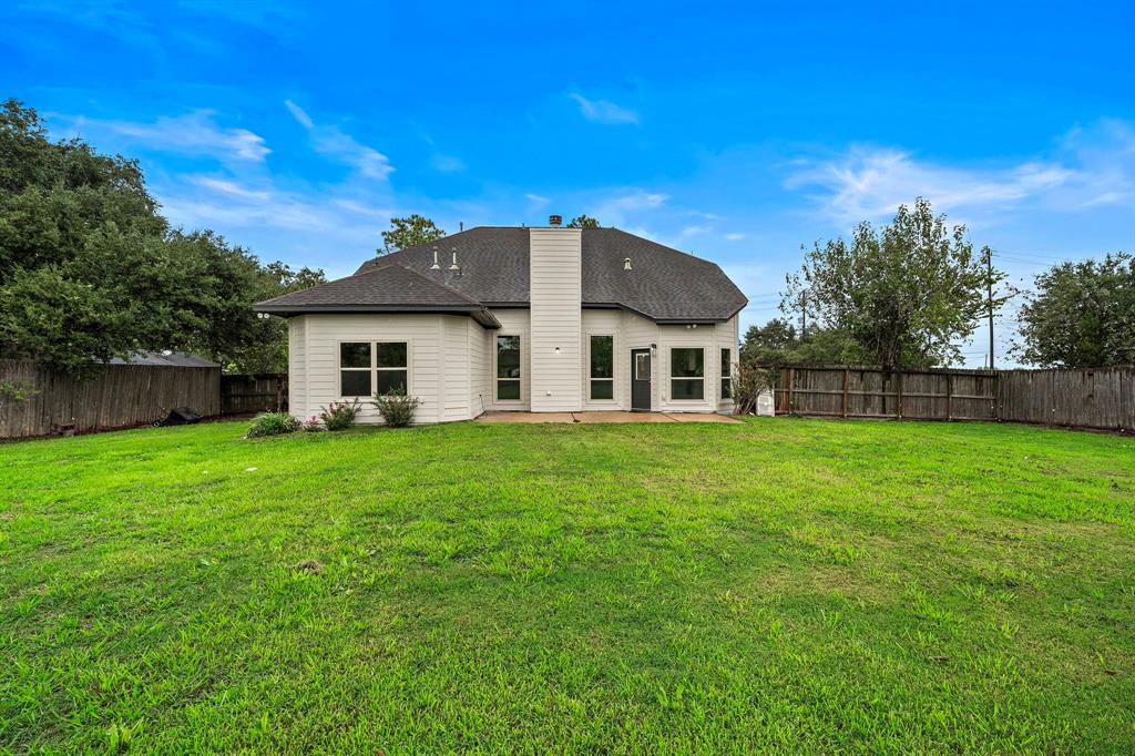 5626 W Orange St, Pearland, TX 77581