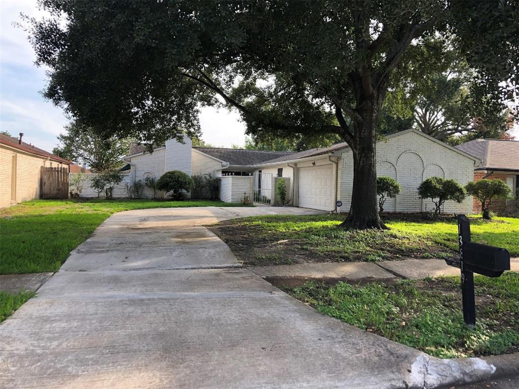 Sold 13819 Wickersham Lane, Houston, TX 77077 3 Beds / 2 Full Baths