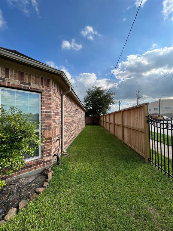 1613 Saulnier St, Houston, TX 77019
