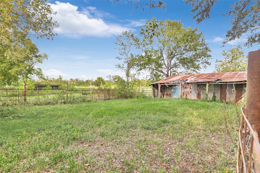 4711 Lord Rd, Crosby, TX 77532