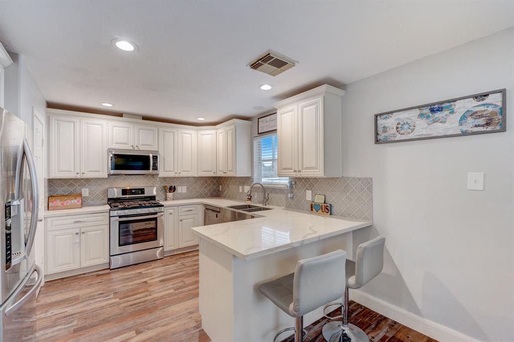 10302 Pine Meadows Blvd, Baytown, TX 77523