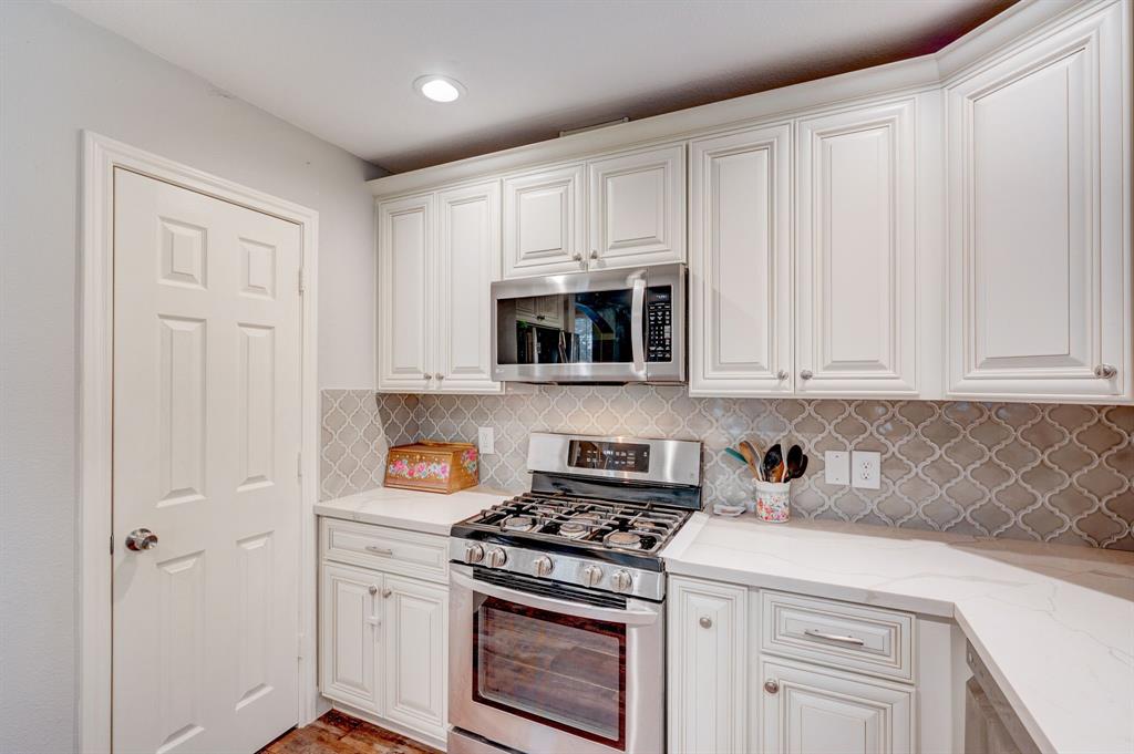 10302 Pine Meadows Blvd, Baytown, TX 77523