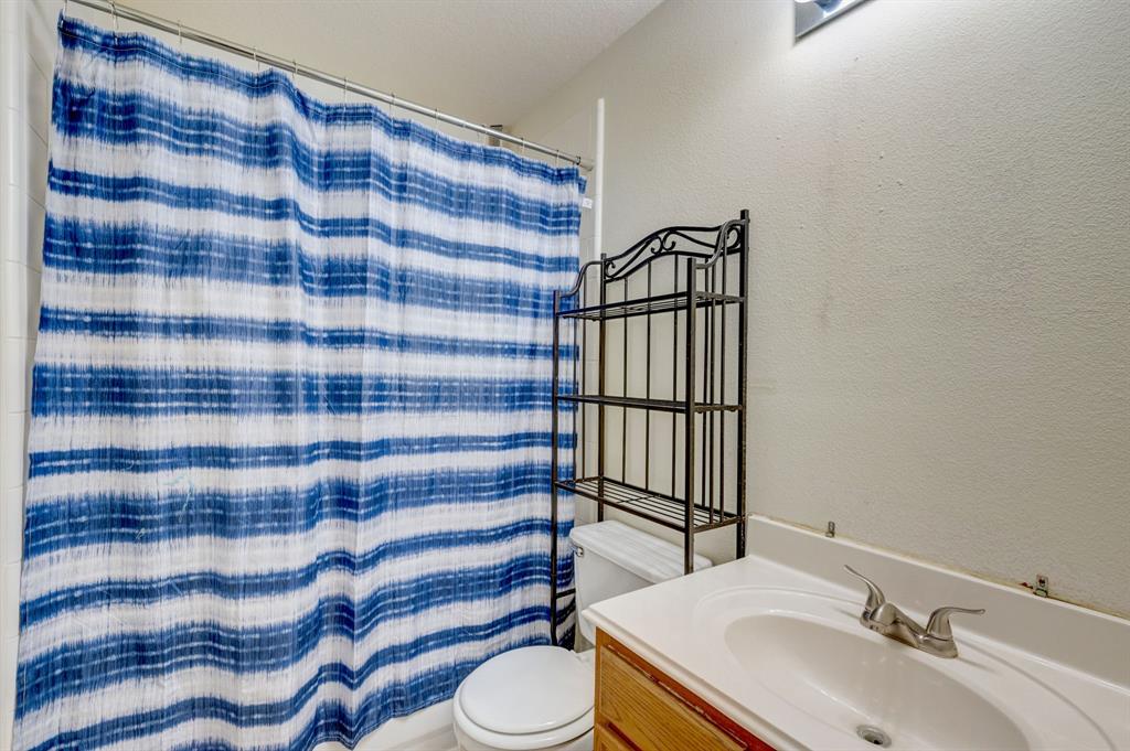 10302 Pine Meadows Blvd, Baytown, TX 77523