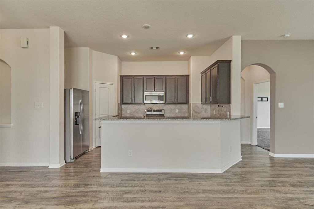 1635 Waukegan Rd, Conroe, TX 77306