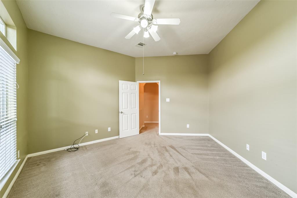 1537 Sunmeadow Blvd, Friendswood, TX 77546