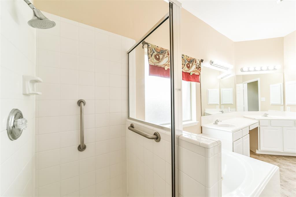 1537 Sunmeadow Blvd, Friendswood, TX 77546