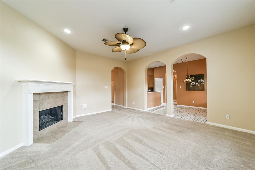 1537 Sunmeadow Blvd, Friendswood, TX 77546